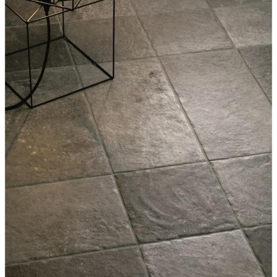 siva farba obklad podlahova dlazba obklad kameninovy efekt 40x40 mediteransky styl country vintage mrazuvzdorny renovacia obyvacka spalna balaton letny dom kuchyna elegantny mramor vapencovy efekt sedy bezovy.jpg
